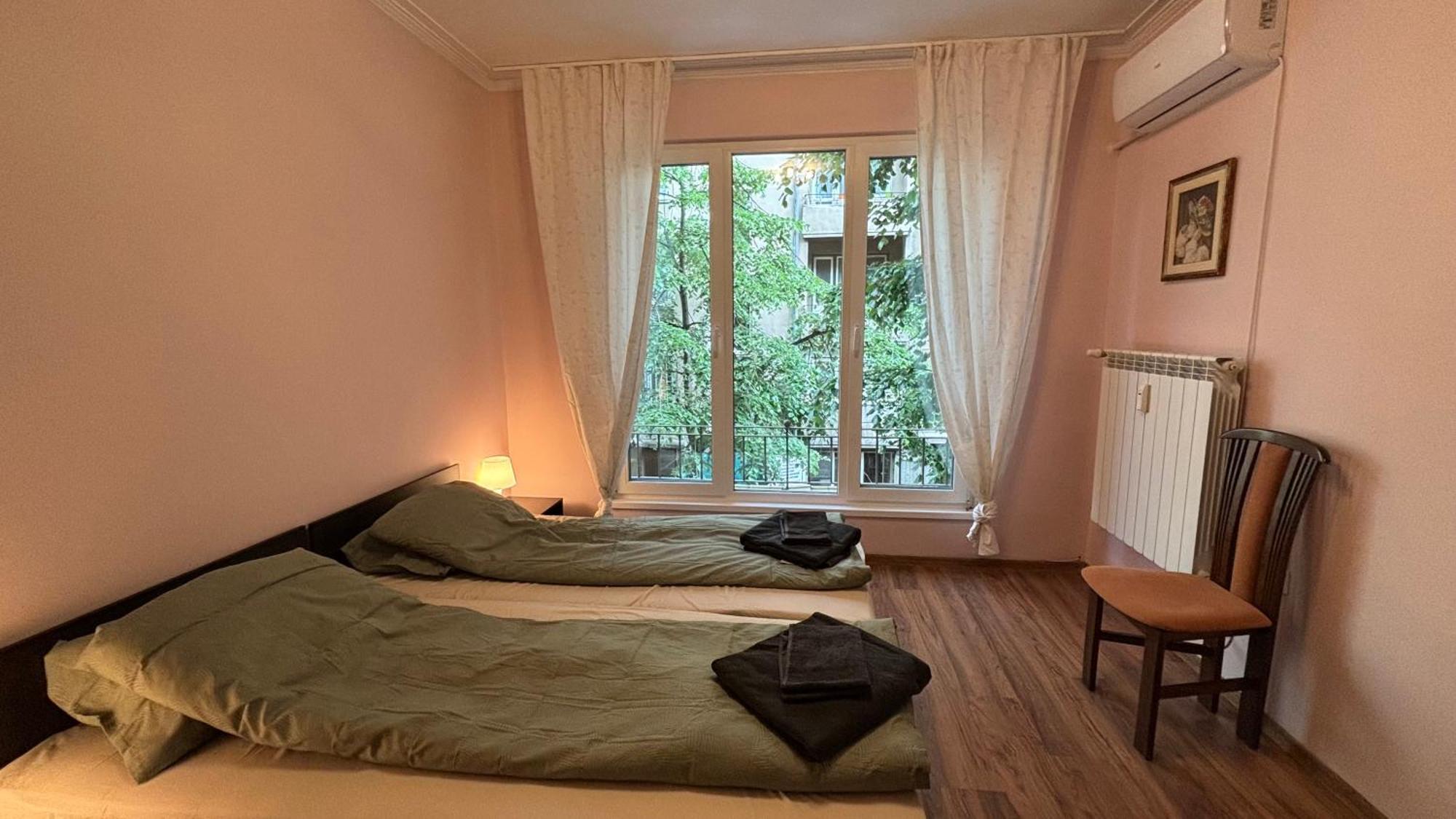 Quiet 2 Bedrooms Downtown Apart Sofia Eksteriør billede